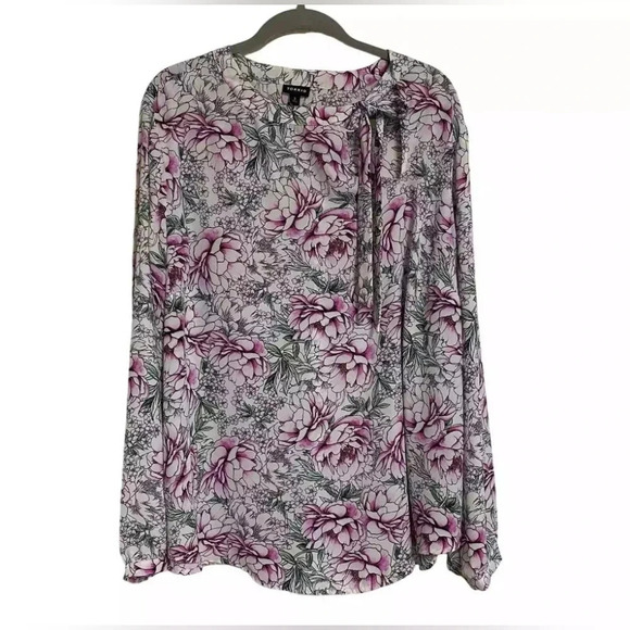 Torrid Georgette Blouse Top Pink Ditsy floral Pattern Whimsical 3X - Picture 6 of 10